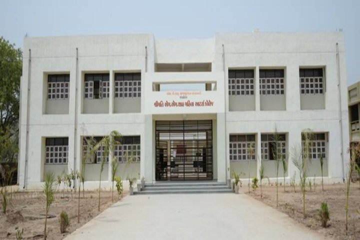 https://cache.careers360.mobi/media/colleges/social-media/media-gallery/22980/2018/11/17/Campus View of Smt MM Shah Mahila Arts College Kadi_Campus-View.jpg